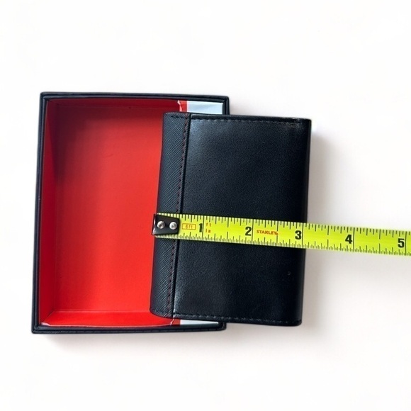 NWT Guess Mens Trifold Leather Wallet / Clear ID Slot, 7 card slot, cash pocket - Picture 11 of 14